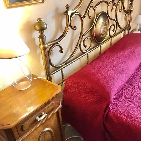 Almoezia Charming Bed and Breakfast Ταορμίνα
