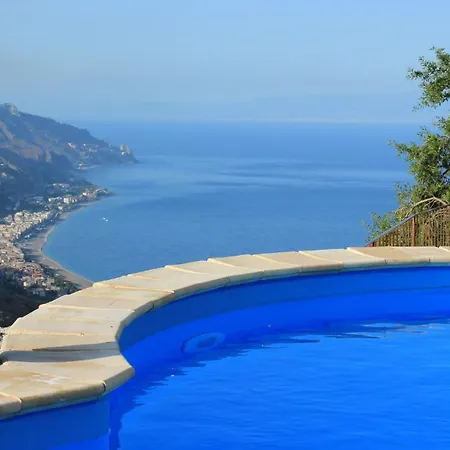 Almoezia Charming Bed and Breakfast *