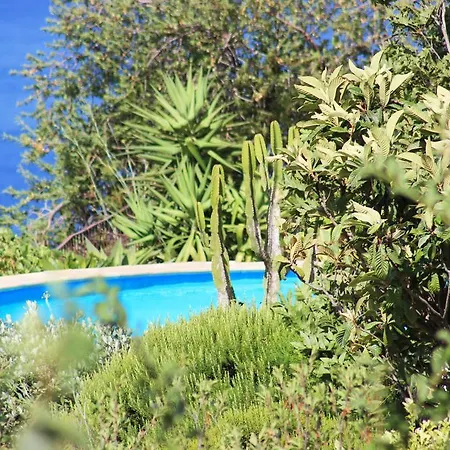 Almoezia Charming Bed and Breakfast