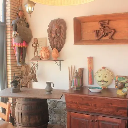 Almoezia Charming Bed and Breakfast Ταορμίνα