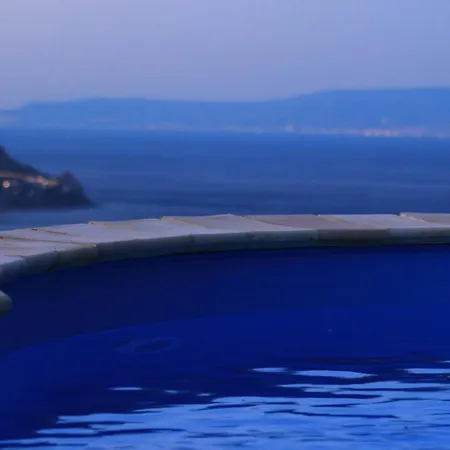 Almoezia Charming Bed and Breakfast *